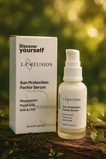 SUN SERUM 50 SPF Leke Karşıtı Yağlı ve Karma Ciltler İçin Parlama Yapmaz