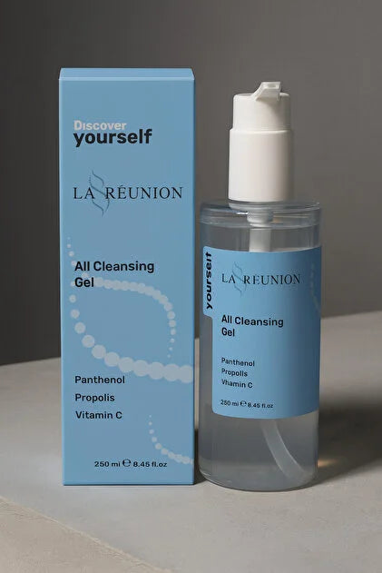 Her Cilt Tipi İçin Temizleme Jeli Yoğun Nemlendirme ve Aydınlatıcı