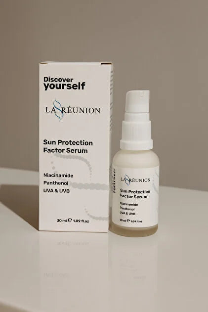 SUN SERUM 50 SPF Leke Karşıtı Yağlı ve Karma Ciltler İçin Parlama Yapmaz